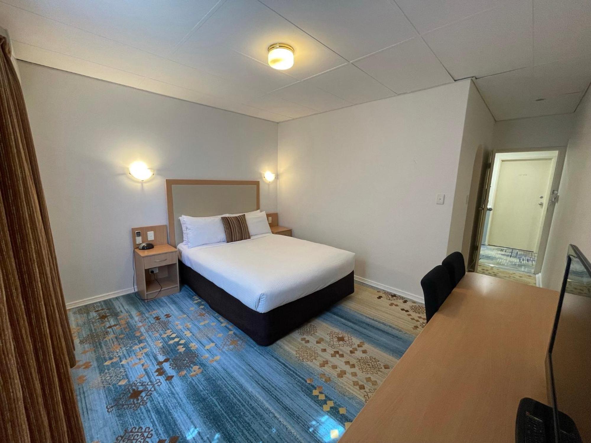 Standard Double Room,1212317578:JPEG